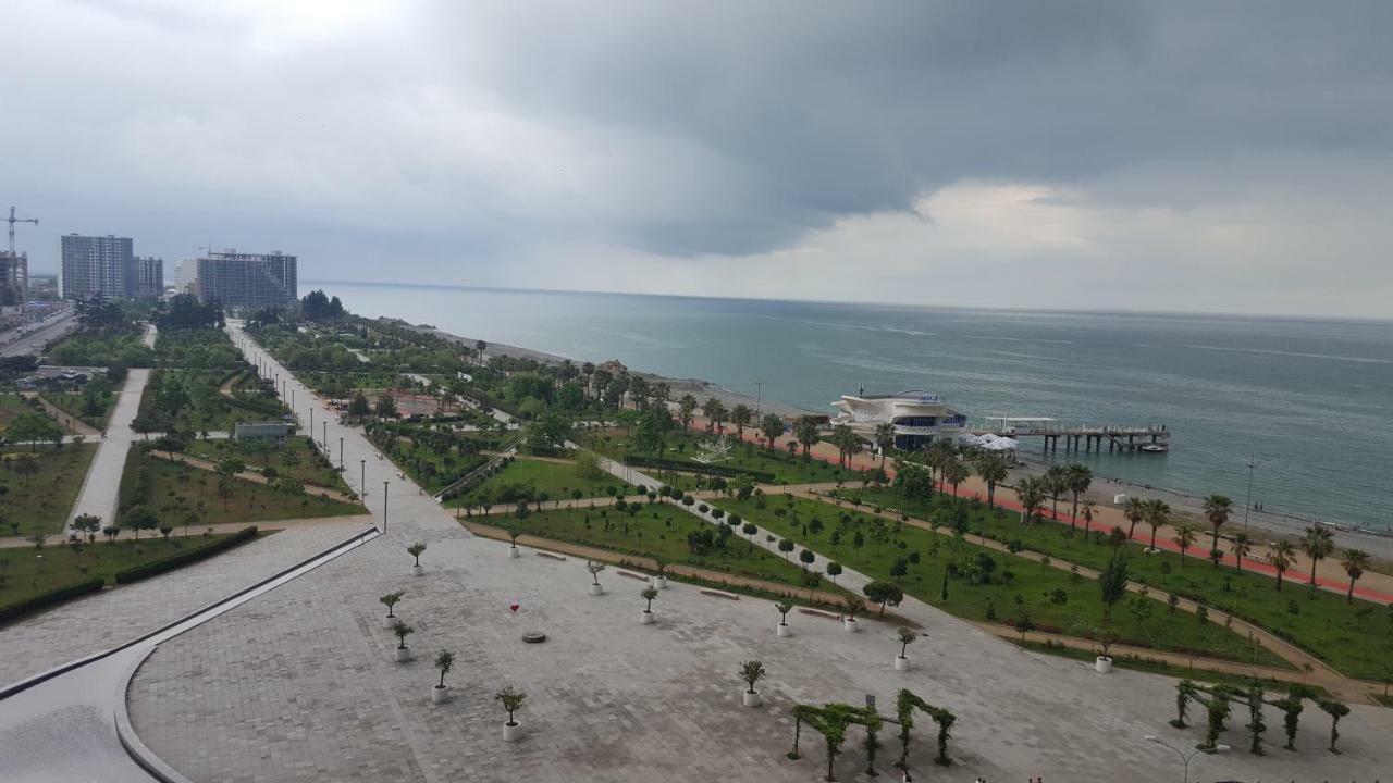 باتومي Mimino Apartment Deluxe First Line المظهر الخارجي الصورة